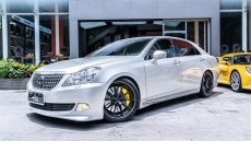 官方案例丨豐田皇冠升級Brembo通用版前六后四剎車套件