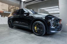 官方案例丨蔚來ES8升級(jí)阿基波羅前十后四+INSPEED ISCB碳陶剎車套件