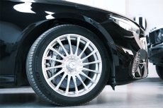 店家案例丨奔馳E級(jí)（W214）升級(jí)Alcon RC6六活塞剎車(chē)套件